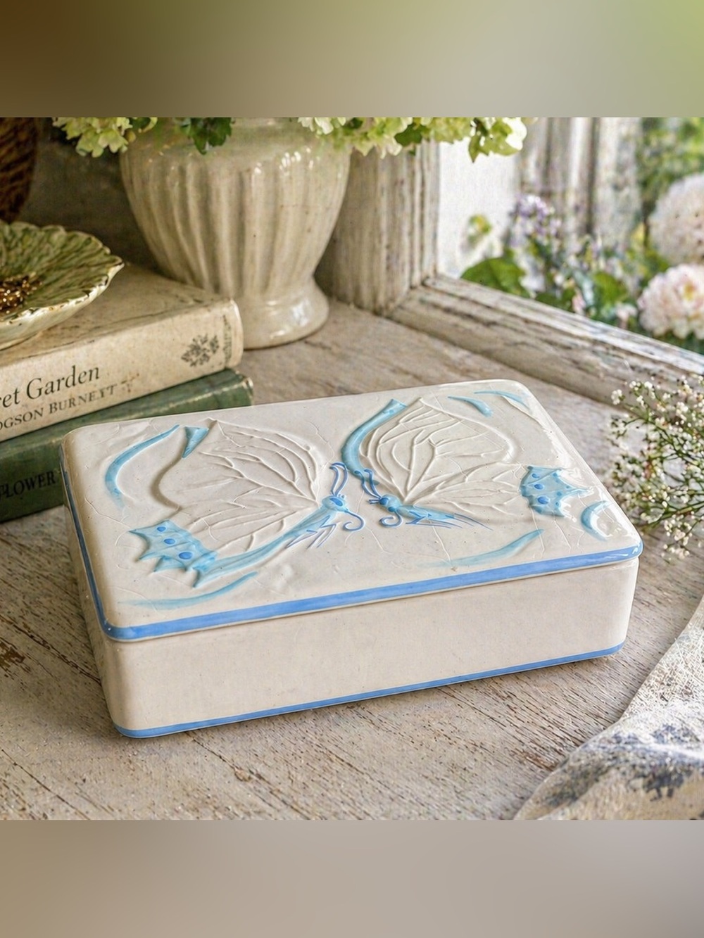 NEIMAN MARCUS ITALY PORCELAIN JEWELRY BOX | BLUE BUTTERFLY LID VINTAGE